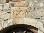 Гуш-Халав. Камень над входом в старую церковь маронитов.